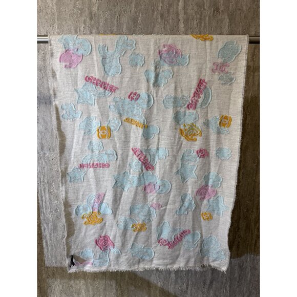 Chanel Gray Multicolor Logo Pattern Scarf 43% Cashmere 36% Wool 21% Silk Made In - Picture 2 of 16